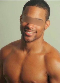 Andre Smith - Male escort in London Photo 5 of 12