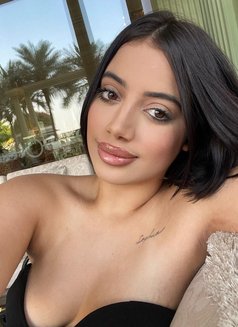 Andrea - escort in Doha Photo 1 of 8