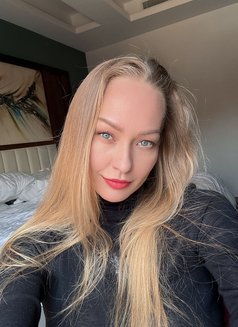 Andrea - puta in Jeddah Photo 4 of 10