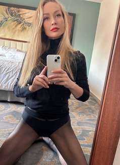 Andrea - puta in Jeddah Photo 6 of 10