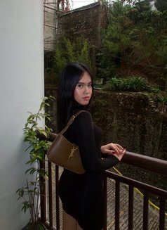 Andrea Dawson - Transsexual escort in Manila Photo 6 of 12