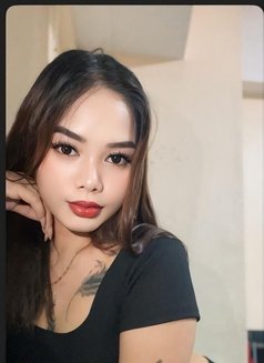 Andrea - puta in Makati City Photo 2 of 5