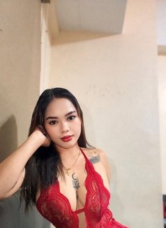 Andrea - puta in Makati City Photo 3 of 5