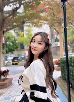 Andrea - escort in Cebu City Photo 10 of 12