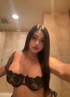Andrea - Transsexual escort in Hong Kong Photo 9 of 9