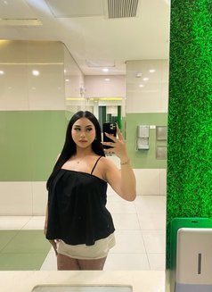 Andrea - Transsexual escort in Manila Photo 3 of 6