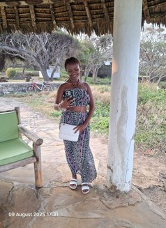 Andrea - escort in Mombasa Photo 11 of 13