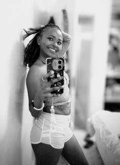 Andrea - escort in Mombasa Photo 13 of 13