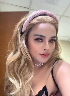 Andrea Ladyboy - Transsexual escort in Jakarta Photo 11 of 14