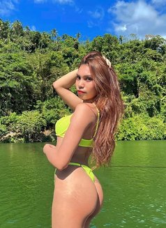 Areiane Meet,Cumshow - Transsexual escort in Manila Photo 11 of 14