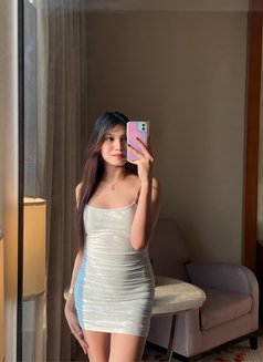 Areiane Meet,Cumshow - Transsexual escort in Manila Photo 13 of 14