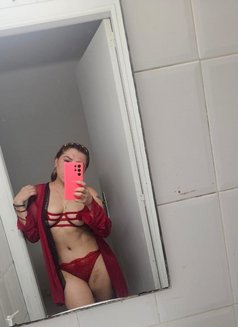 Andrea - escort in Abu Dhabi Photo 10 of 10