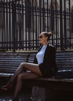 Andrea - escort in Paris Photo 12 of 20