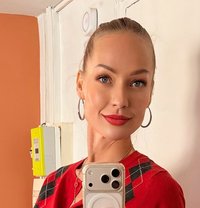 Andrea - puta in Paris