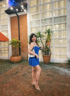 Andrea Tovar - escort in Manila Photo 10 of 12