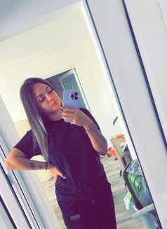 Andreea New in Town - escort in Dubai Photo 3 of 10