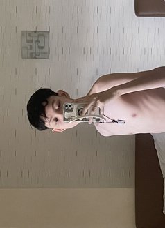 Andrei - Male escort in Manila Photo 4 of 5