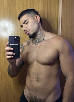 Andres - Male escort in Hong Kong Photo 4 of 5