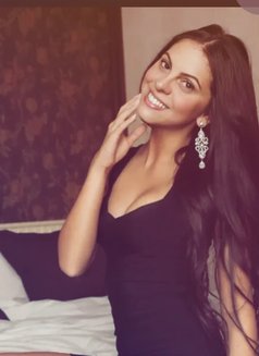 Andressa - masseuse in Lisbon Photo 3 of 3