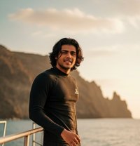 Andrew - Male escort in Sharjah