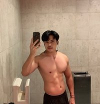Andrew Muscle - Male escort in Singapore