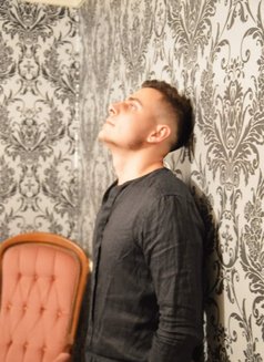Andrew - Male escort in Bucharest Photo 2 of 3