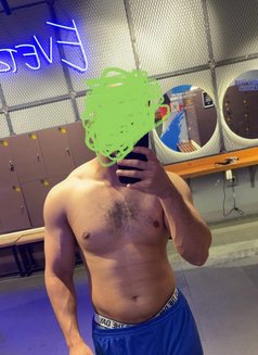 Andrew -Selective - Acompañantes masculino in Dubai Photo 5 of 6