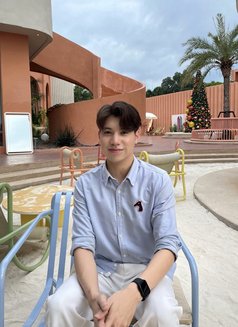 Andrew - Male escort in Bangkok Photo 5 of 7