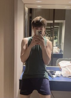 Andrew - Male escort in Bangkok Photo 7 of 7