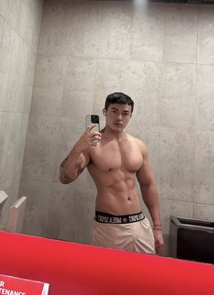 Andrew White - Acompañantes masculino in Hong Kong Photo 4 of 6