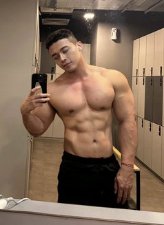 Andrew White - Acompañantes masculino in Hong Kong Photo 6 of 6