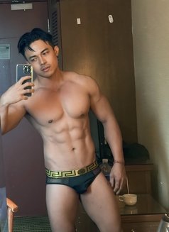 Andrew White - Male escort in Hong Kong Photo 2 of 5