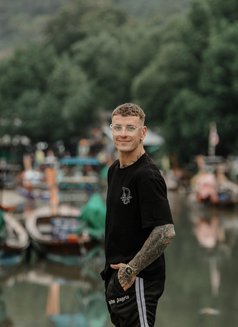 Andrii - Male companion in Phuket Photo 6 of 7