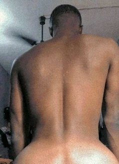 Androgynous - Male escort in Lagos, Nigeria Photo 3 of 6