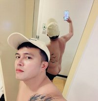 Andy Lee - Male escort in Makati City