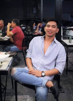 Andy Oklahoma - Male escort in Makati City Photo 4 of 6