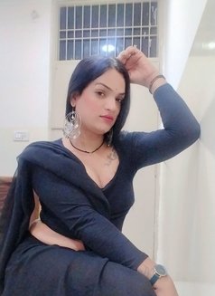 Andy Roy - Transsexual escort in New Delhi Photo 9 of 11