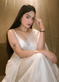 Andy Roy - Transsexual escort in New Delhi Photo 15 of 15