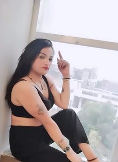 Andy Roy - Acompañantes transexual in Ahmedabad Photo 1 of 10