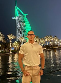 Andyhot03 - Male escort in Dubai Photo 4 of 5