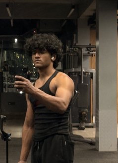 Aneek - Male adult performer in Noida Photo 2 of 4