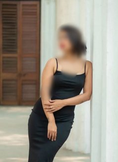Akriti Singh - escort in Mumbai Photo 1 of 8