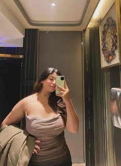 Aneliya Reyong Khao Leam Ko Samet - escort in Rayong Photo 1 of 4