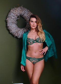 Anfisa - puta in Dubai Photo 8 of 9