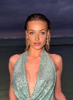 Angel A - escort in Cannes Photo 11 of 13