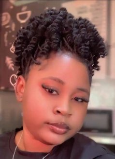 Angel - escort in Kuwait Photo 2 of 2