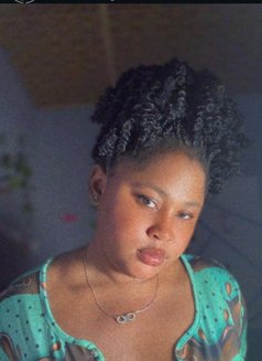 Angel - escort in Kuwait Photo 4 of 4