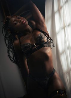 Angel and Sinner - escort in Bangkok Photo 5 of 8