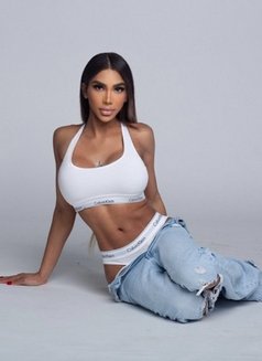 Angel Ash - Transsexual escort in Dubai Photo 3 of 8