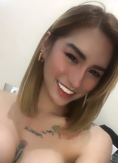 Angel - Transsexual escort in Makati City Photo 3 of 17